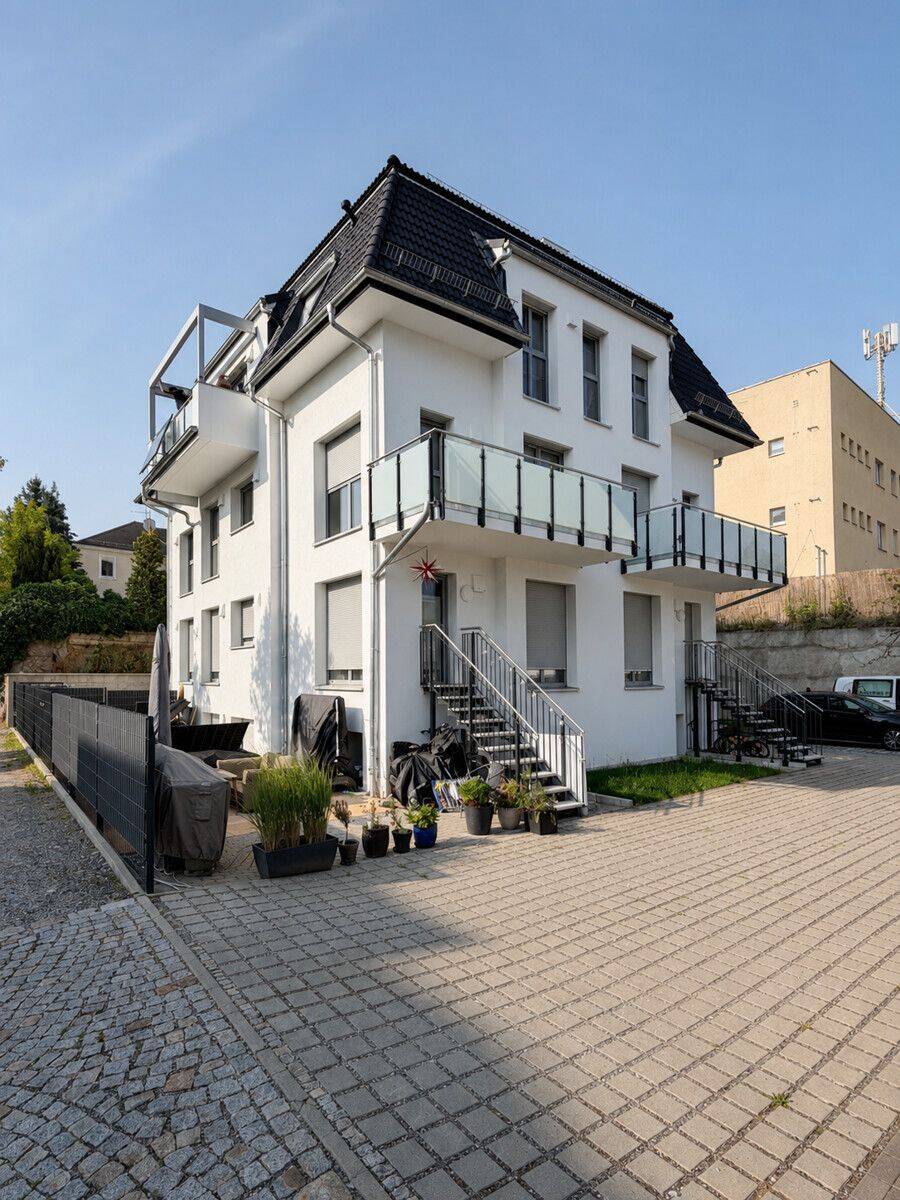 Neubau-Erstbezug mit Effizienzklasse A+ ! Flexibler Grundriss, 2 Zimmer, Balkon und Stellplatz, 1169 Dresden