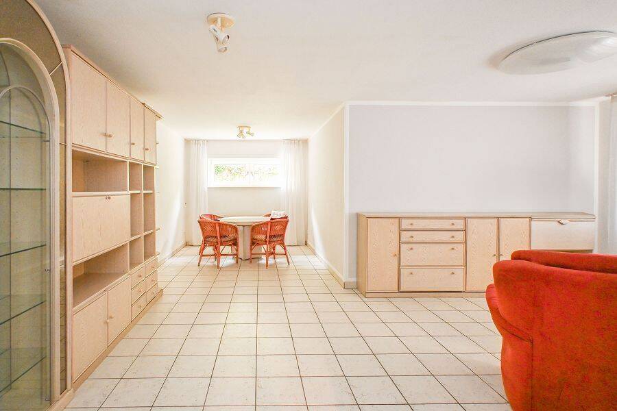 Bielefeld-Quelle: Gepflegte Souterrainwohnung mit Garten in ruhiger Lage!, 33649 Bielefeld (Brackwede Holtkamp Quelle Ummeln)