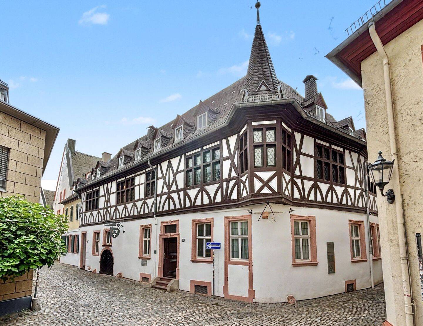 Historischer Leininger Hof Mainz – Denkmalgeschützte Immobilienrarität in der Mainzer Altstadt, 55116 Mainz (Altstadt Neustadt Oberstadt)