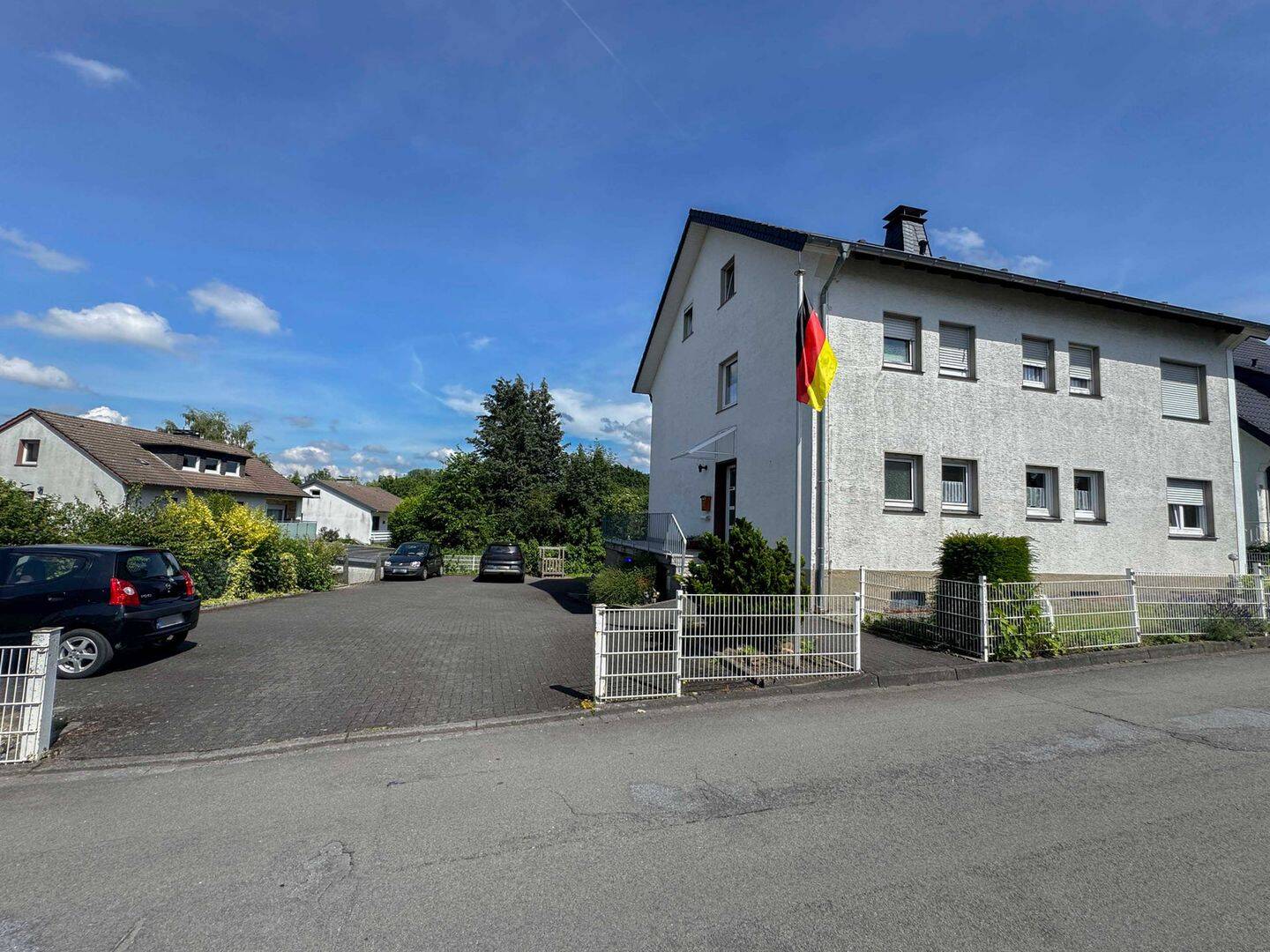 Vollvermietetes Dreifamilienhaus mit Entwicklungspotenzial in begehrter Wohnlage, 59581 Warstein