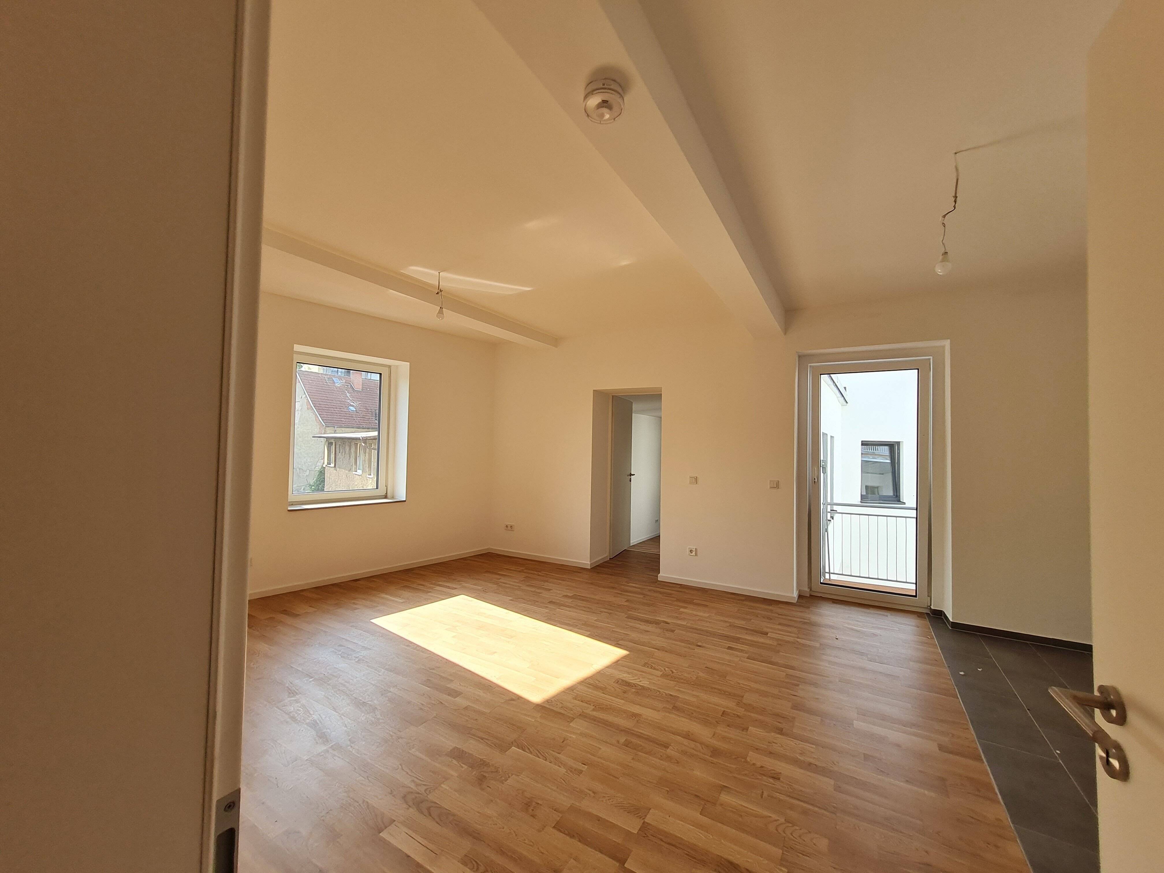 Schicke 3- Zimmerwohnung mit Balkon zu vermieten!, 6217 Merseburg