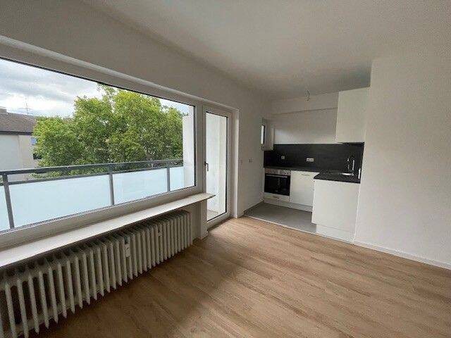1-Zimmerwohnung mit Einbauküche und Balkon, 60314 Frankfurt am Main (Fechenheim Ostend)