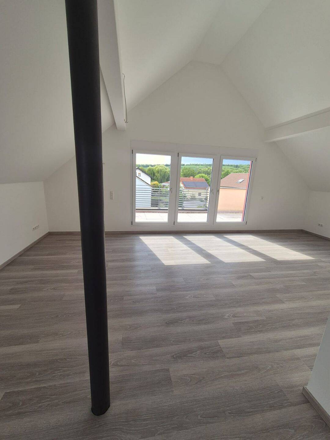 Moderne 4 ZKB-Wohnung mit 2 Balkonen, 55232 Alzey