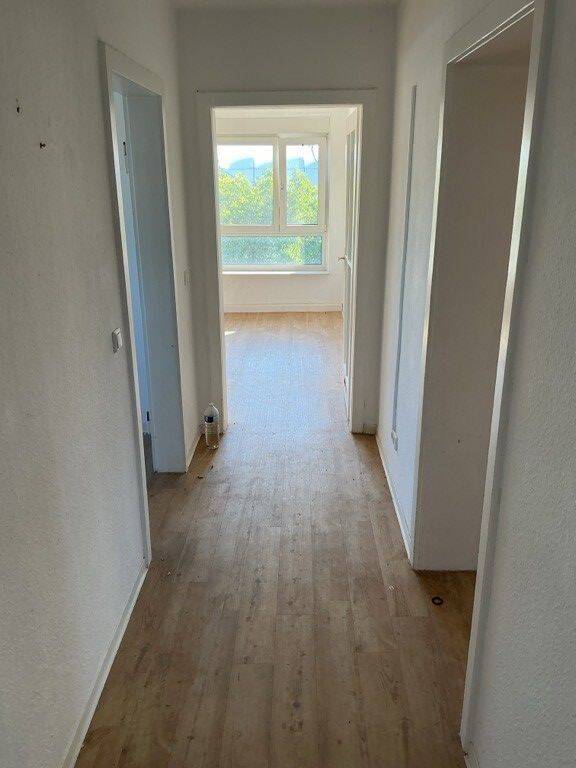 Schöne 3-Zimmer-Wohnung in zentraler Lage !, 67059 Ludwigshafen am Rhein (Mitte Mundenheim West)