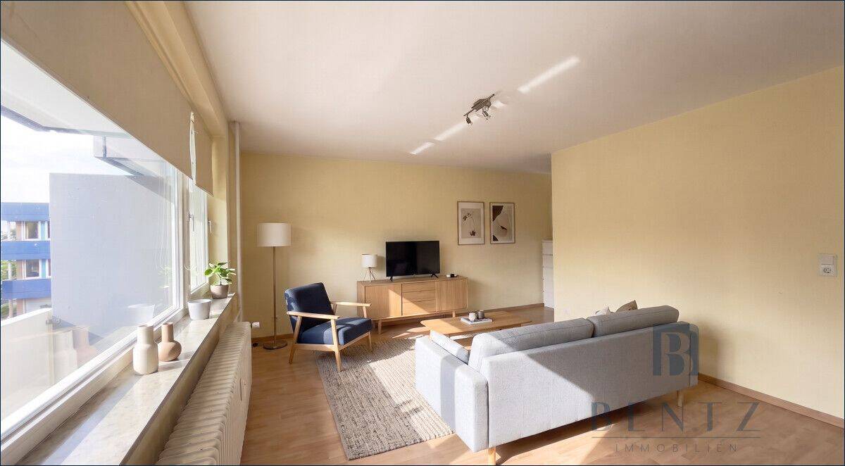 Gepflegte 1,5 Zimmer Wohnung mit West-Balkon und Fahrstuhl, 27580 Bremerhaven (Lehe Speckenbüttel Weddewarden Überseehafen)