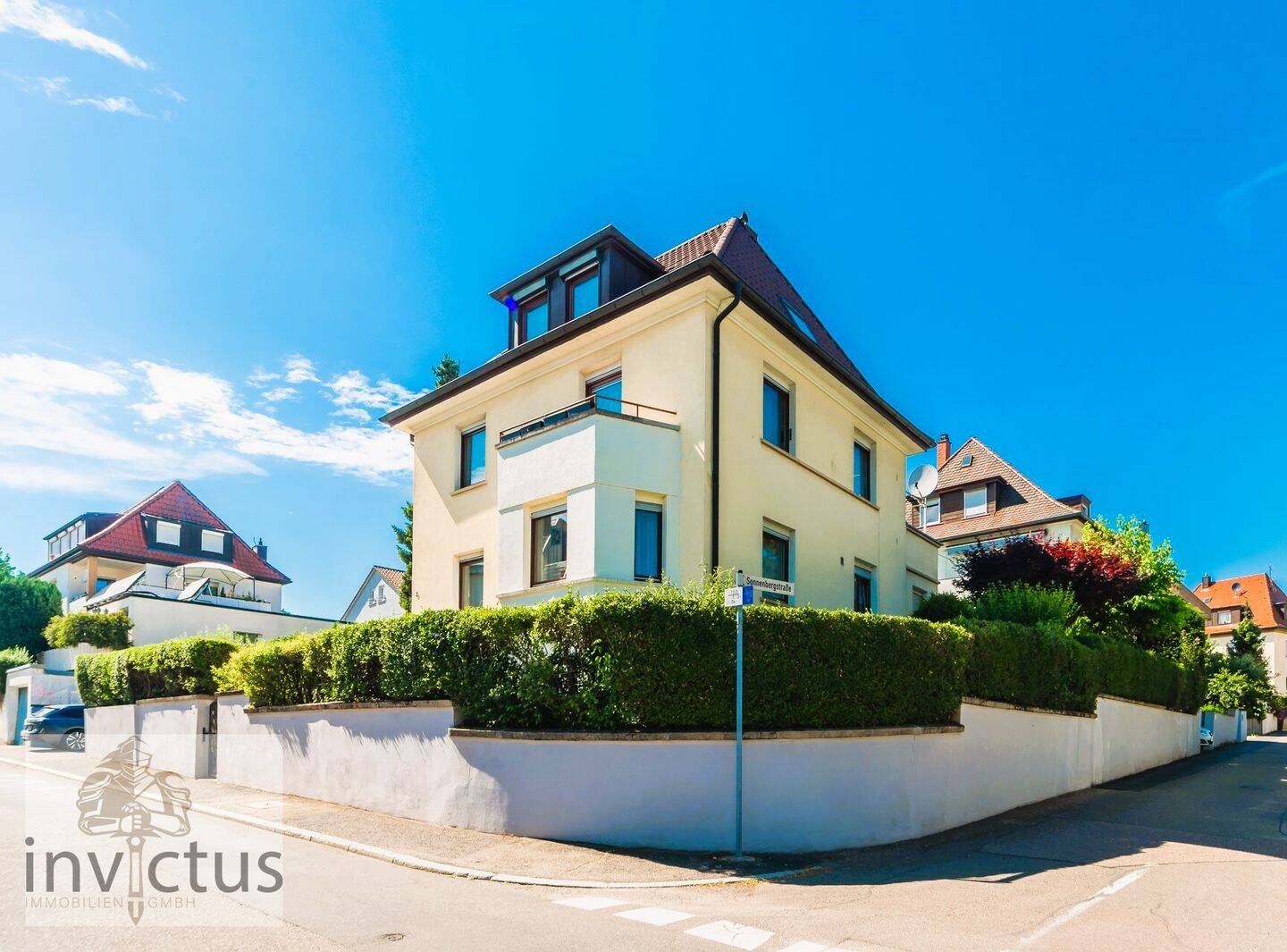 Einfamilienhaus mit sonnigem Garten & Doppelgarage: Nicht von der Stange – sondern Ihr neues Zuhause, 74080 Heilbronn (Böckingen)