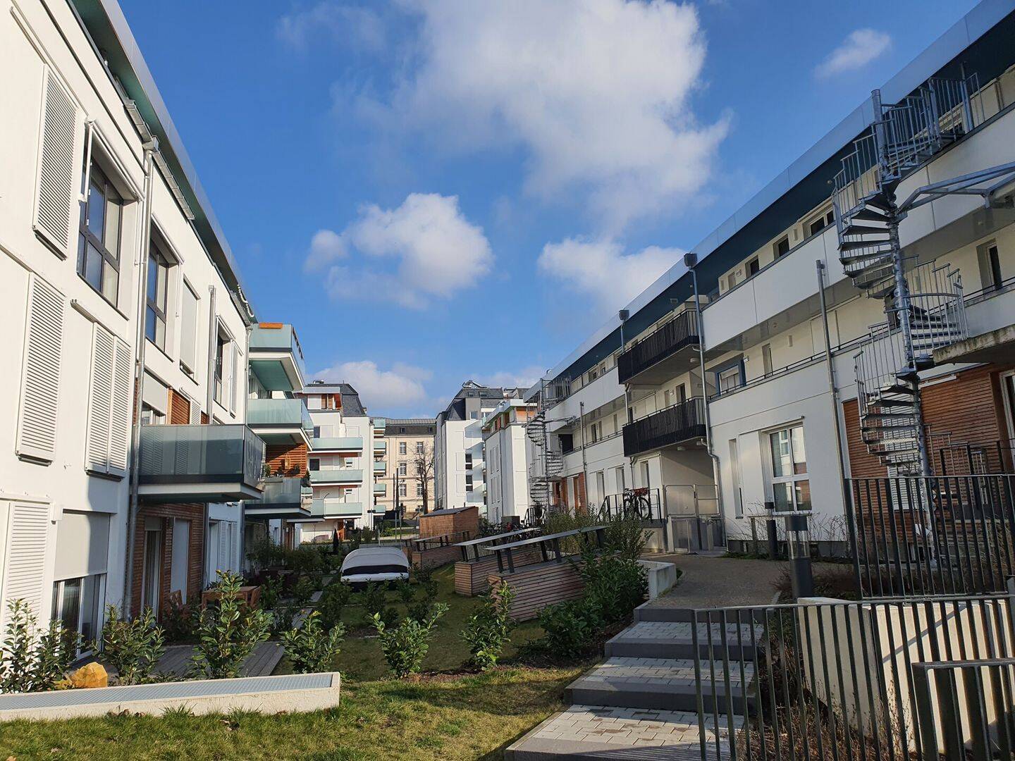 Moderne 3-Raum-Wohnung mit Balkon sucht Sie als neuen Mieter !