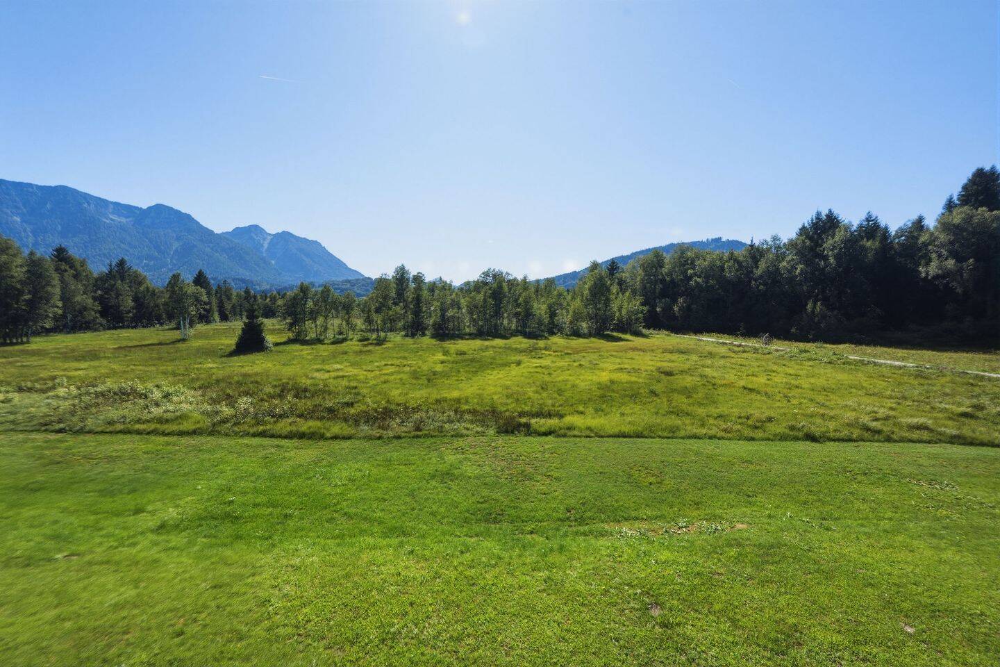 Wohnen mit Postkartenblick: 2 Zimmer mit Balkon, Keller und Stellplatz, 83334 Inzell