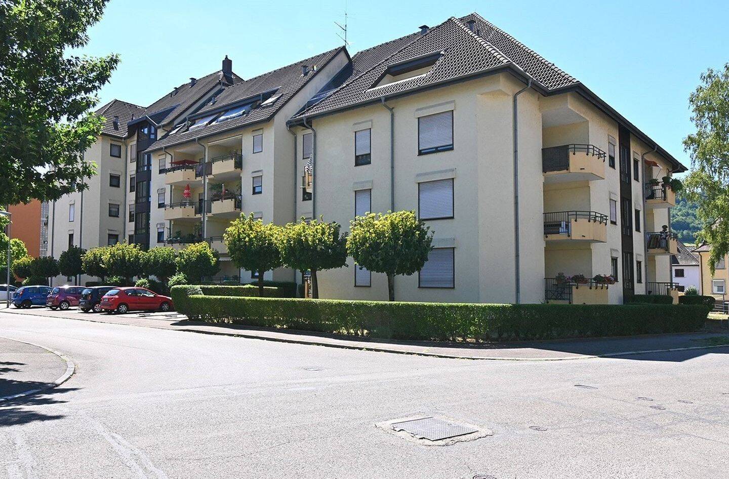 Vermietete 3-Zimmer-Eigentumswohnung in Top-Lage mit herrlichem Ausblick, 79183 Waldkirch