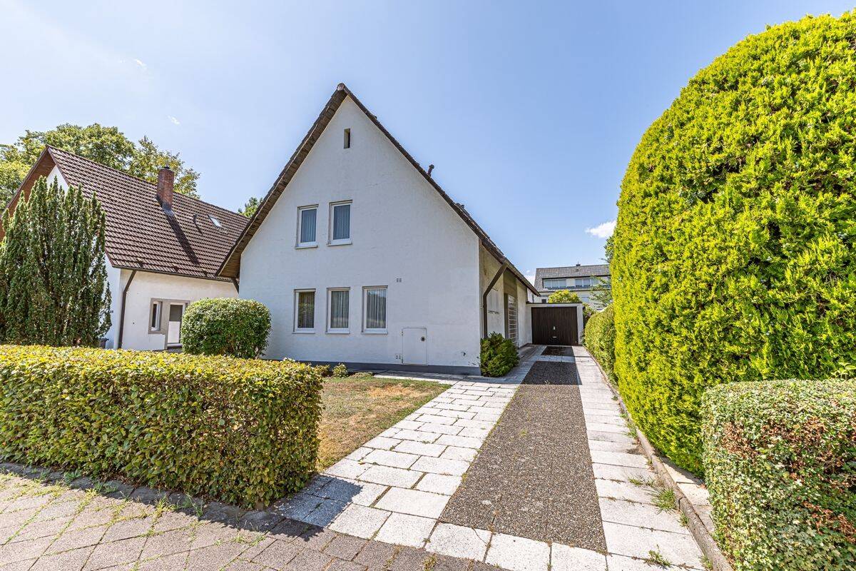 Absolute Seltenheit – Freistehendes Einfamilienhaus in begehrter Lage von Karlsruhe-Rüppurr, 76199 Karlsruhe (Rüppurr Weiherfeld-Dammerstock)