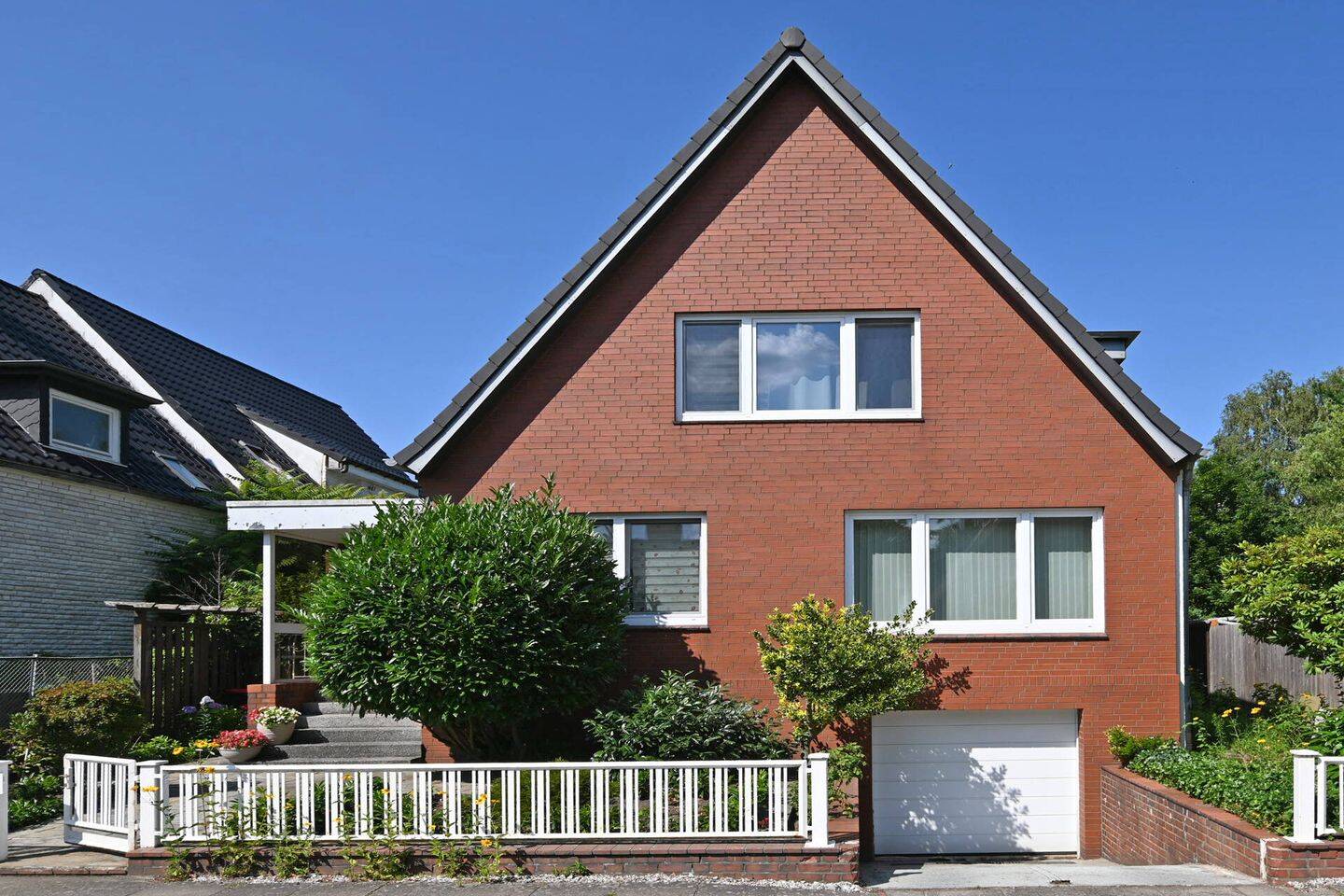 Vielseitiges Ein/Zweifamilienhaus in ruhiger zentraler Lage von HH-Billstedt mit schönem Grundstück!, 22117 Hamburg (Mitte Billstedt)