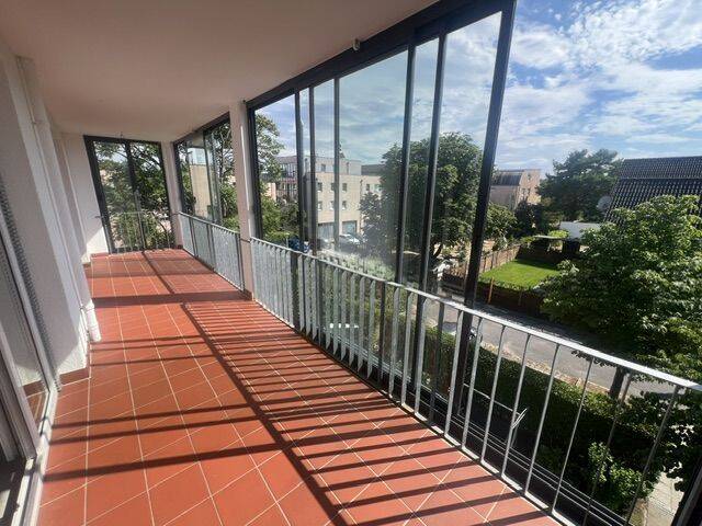 Bezugsfreie helle Wohnung mit EBK, Stellplatz und traumhaftem Balkon, 13127 Berlin (Pankow)