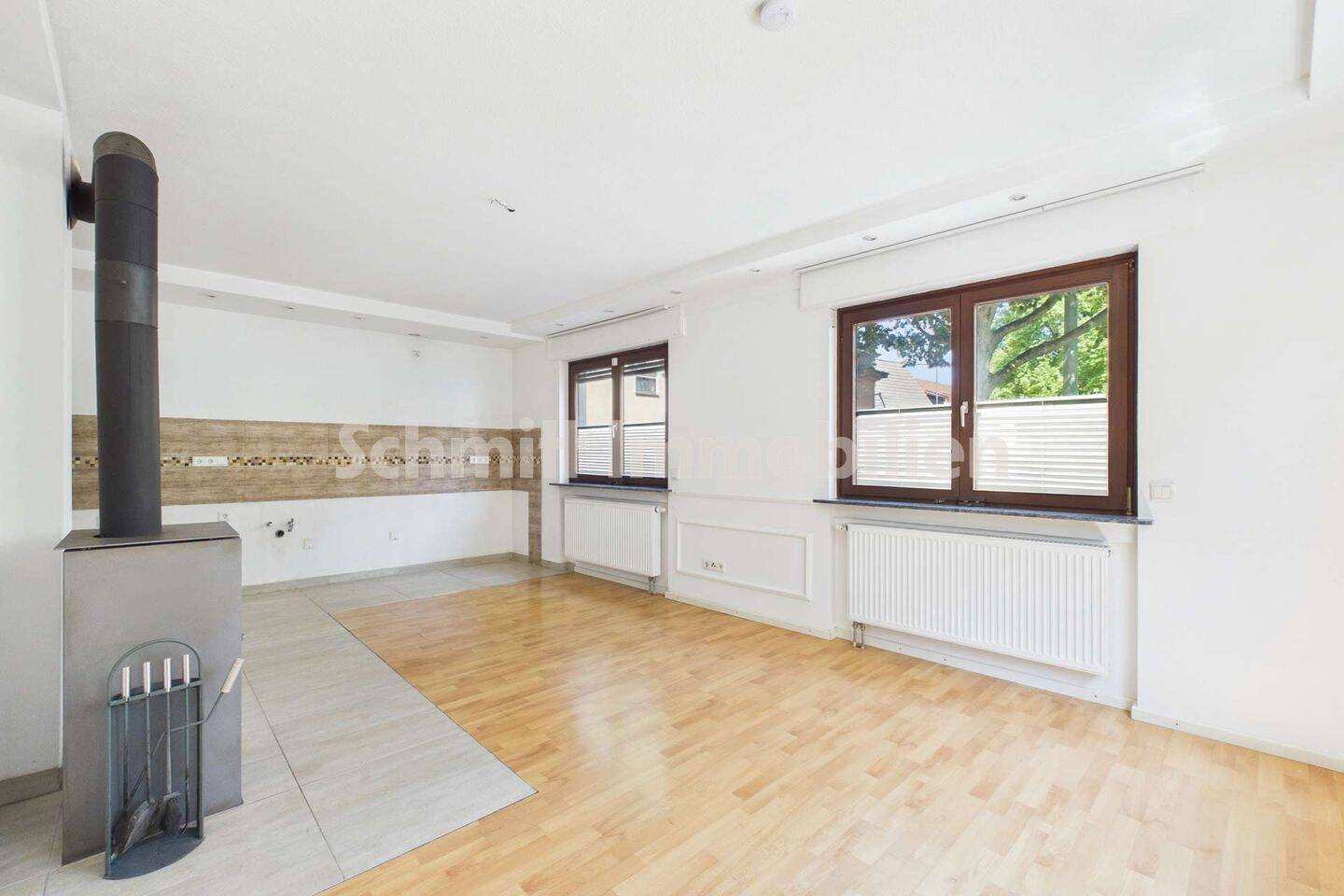 Wohnen wie im Haus: 5-Zimmer-Maisonette mit eigenem Eingang, 65931 Frankfurt am Main (Sindlingen Zeilsheim)