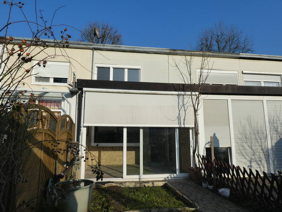 Ihr neues Zuhause im Maisonette-Stil: mit Wintergarten wie im eigenen Haus in Praunheim!, 60488 Frankfurt am Main (Hausen Praunheim Rödelheim)