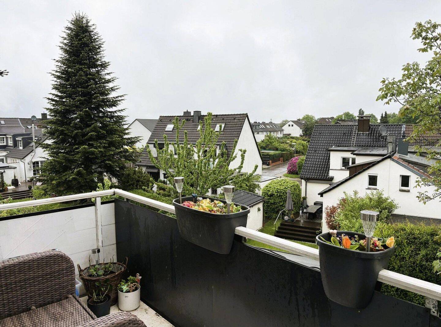 Kernsanierte, klimatisierte Dachgeschosswohnung- Südbalkon & 2-Einheiten-Potenzial in Essen-Haarzopf, 45149 Essen (Fulerum Haarzopf Margarethenhöhe)