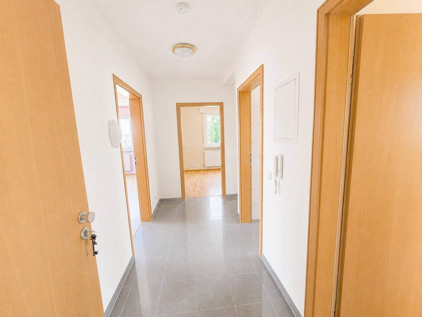Salach/ab sofort: 3-ZKB-Whg. im 1. OG in 3FH, ruhig, zentral, gepflegt, Garten, Garage, 73084 Salach