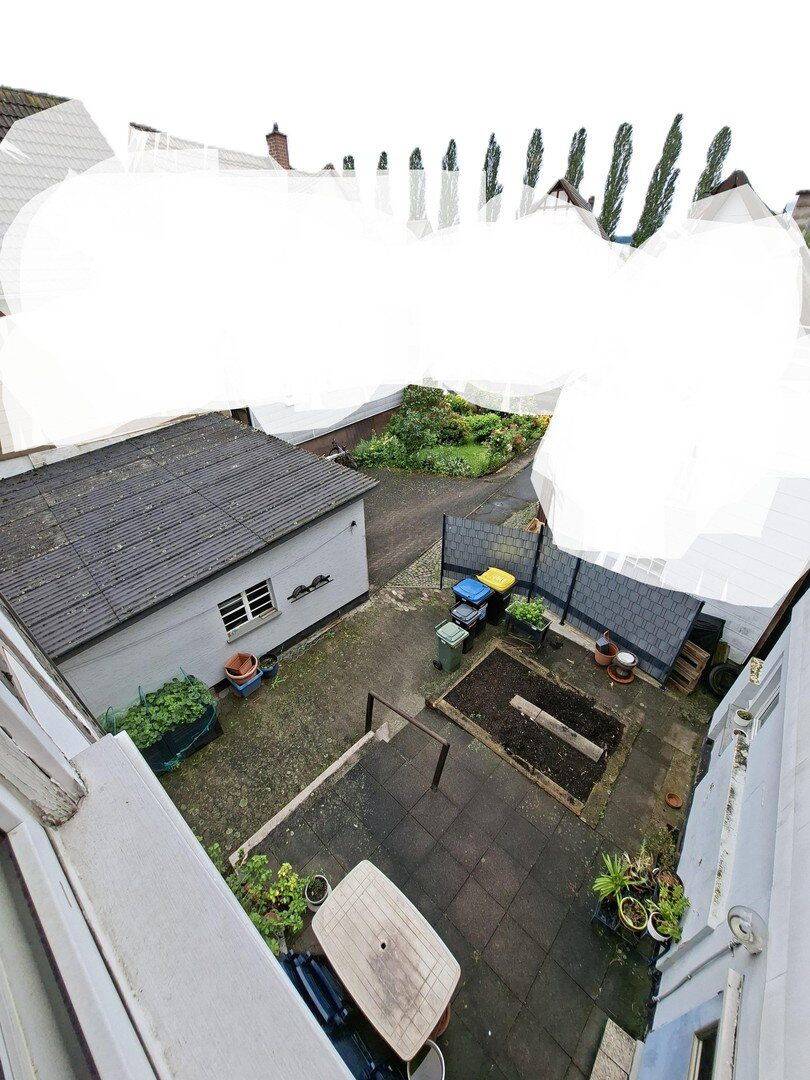 Charmantes Fachwerkhaus mit Innenhof, zwei Garagen und viel Potenzial, 35260 Stadtallendorf