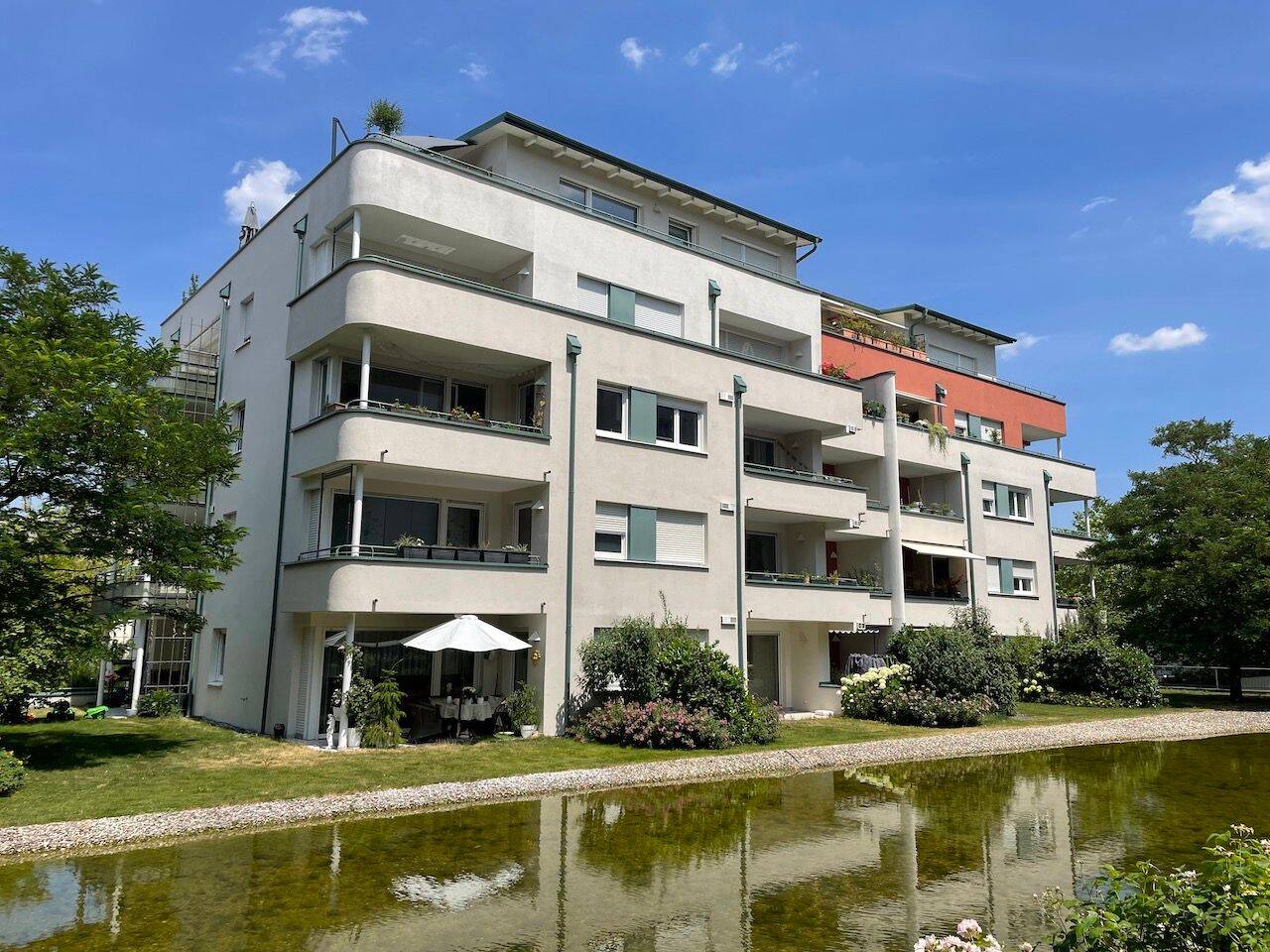 Rarität: Exklusive 3,5 Zimmer-Penthouse-Wohnung mit traumhaftem Ausblick, 93053 Regensburg (Galgenberg Kasernenviertel Kumpfmühl-Ziegetsdorf-Neuprüll Oberisling-Graß)