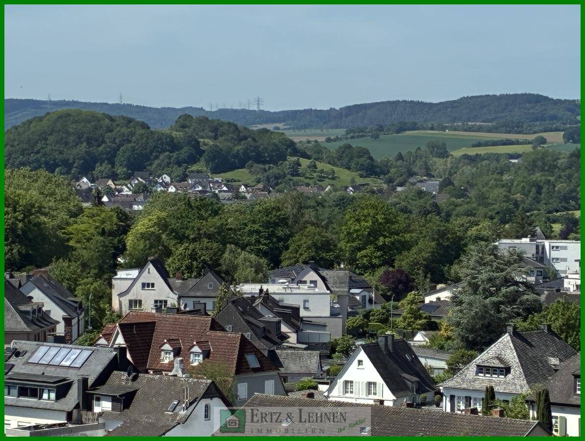 Gepflegte 3-Zimmer-Eigentumswohnung mit Garage und schönem Blick über Wittlich, 54516 Wittlich