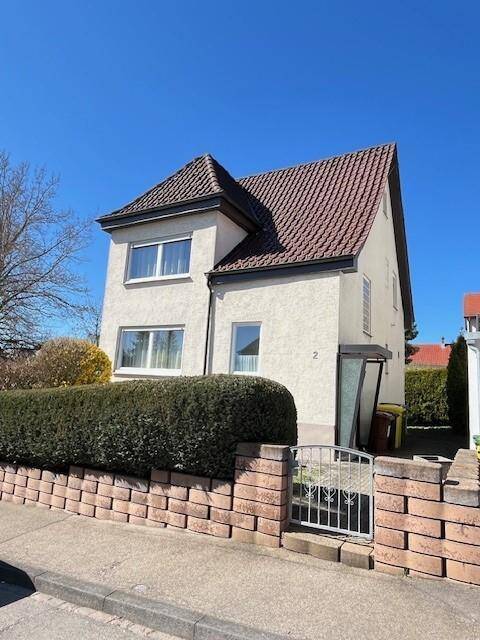 RESERVIERT!!!!!! Freistehendes Wohnhaus in ruhiger, sonniger und naher Zentrumslage.5 Zimmer. Alter Baumbestand. RESERVIERT!!!!, 78056 Villingen-Schwenningen