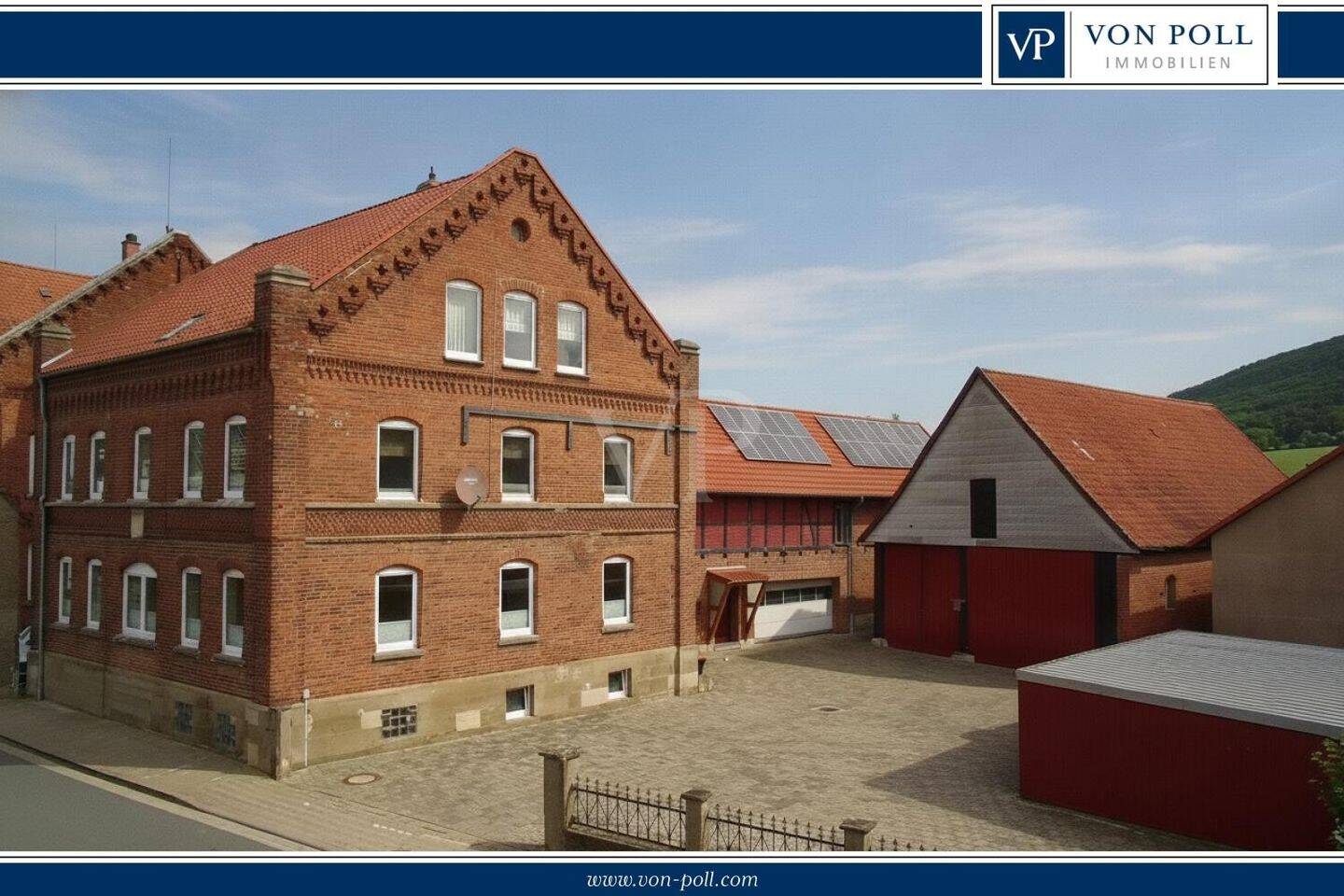 Vielseitiges Mehrfamilienhaus mit drei Wohnungen, Nebengebäuden und Entwicklung auf großem Areal, 31863 Coppenbrügge