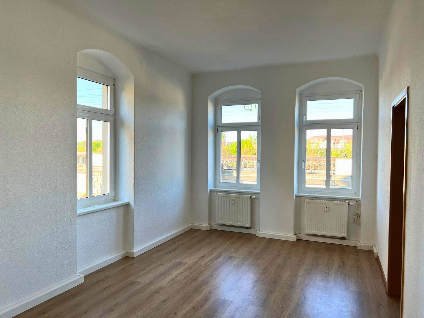 Charmante und helle 3-Zimmer-Wohnung mit BALKON und Altbauflair, 1127 Dresden (Hellerberge Leipziger Vorstadt Mickten Pieschen-Nord/Trachenberge Pieschen-Süd)