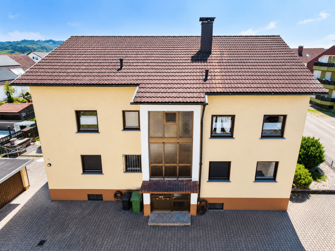 Solides Zweifamilienhaus mit Ausbaupotenzial in Offenburg-Elgersweier, 77656 Offenburg