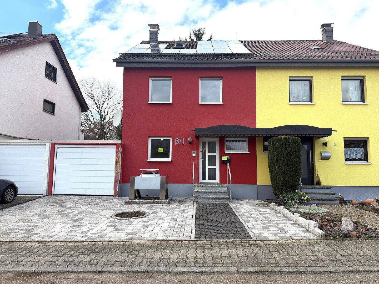 Schöne, moderne Doppelhaushälfte inkl. Garage u. Garten * in Bretten, 75015 Bretten