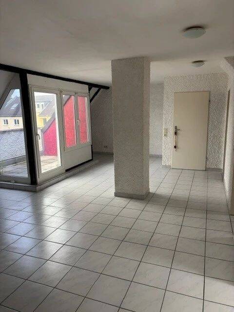 Teilmodernisierte 3-Zimmer-Maisonette-Dachgeschoßwohnung mit Balkon in Köln-Buchheim, 51065 Köln (Mülheim Buchforst Buchheim)