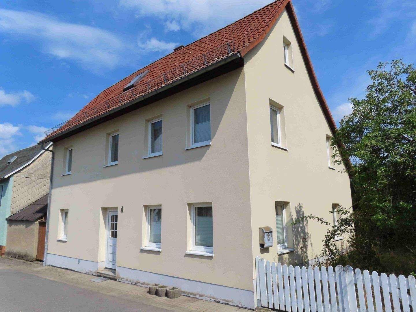 Hübsches Einfamilienhaus in ruhiger Randlage von Hohenleuben zu verkaufen, 7958 Hohenleuben