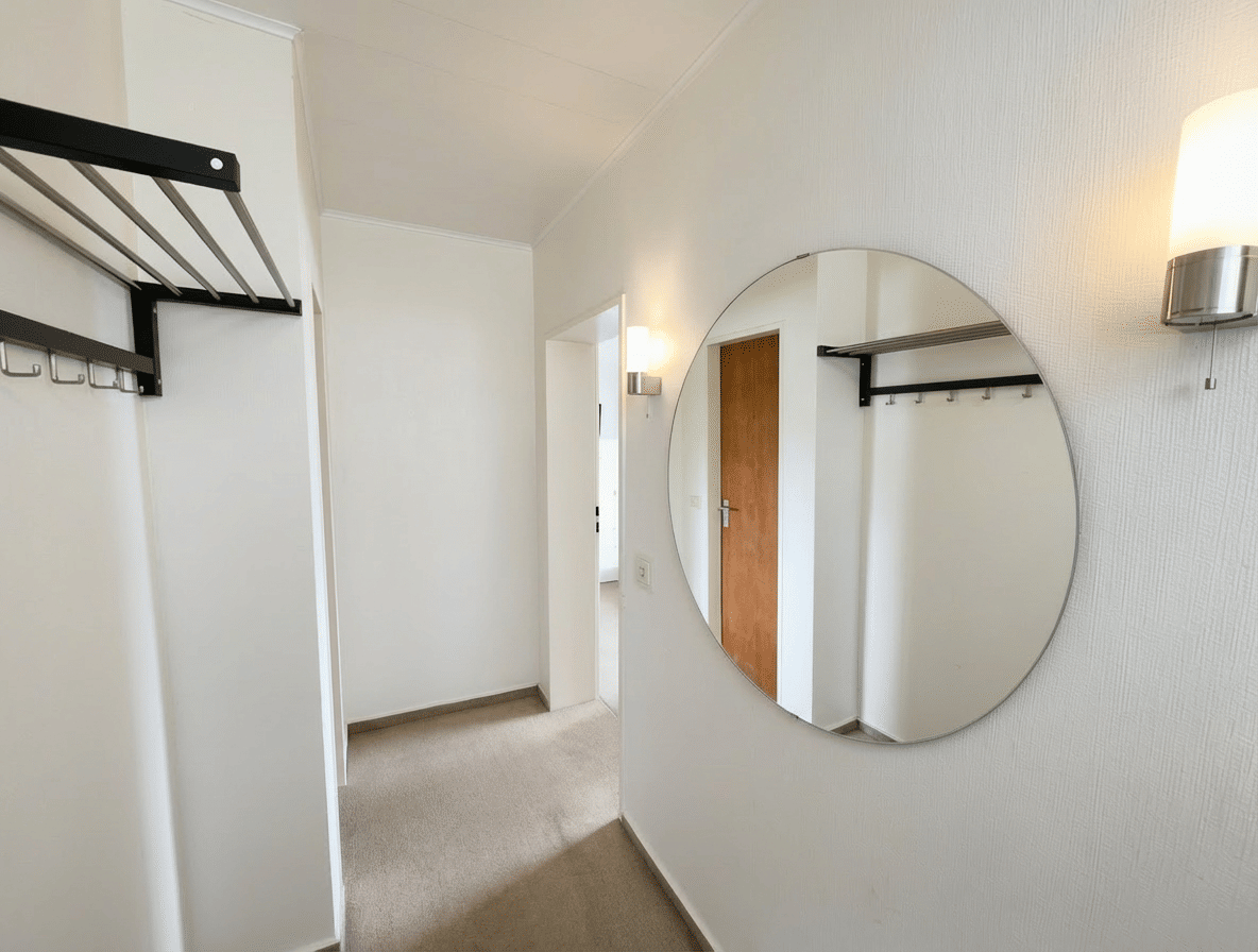 Renovierungsbedürftige 2-Zimmer-Wohnung mit Loggia, 38120 Braunschweig (Braunschweig Timmerlah Weststadt)