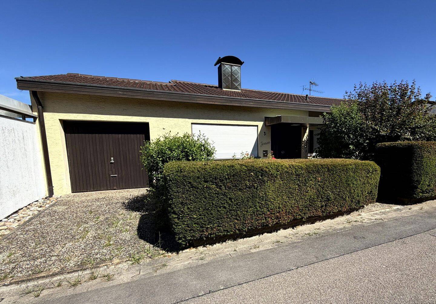 FAMILIENDOMIZIL Einfamilienhaus mit Einliegerwohnung, 74257 Untereisesheim