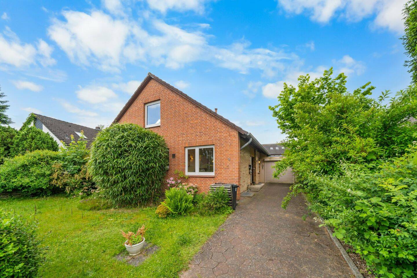 Top-Lage in St. Jürgen | Freistehendes Einfamilienhaus mit Südwestgarten und großem Potenzial, 23562 Lübeck (Sankt Jürgen)