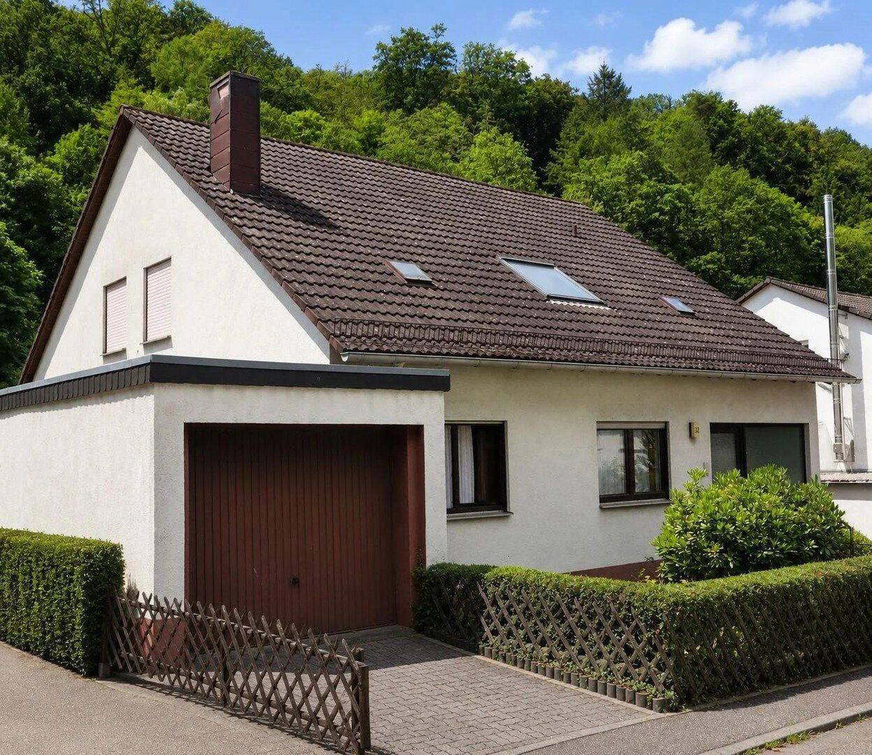 Zweifamilienhaus bezugsfrei – wert 201.000 €, ersteigerbar ab ca. 141.000 € (Termin 28.10.), 66955 Pirmasens (Erlenbrunn Innenstadt Niedersimten Ruhbank Winzeln)