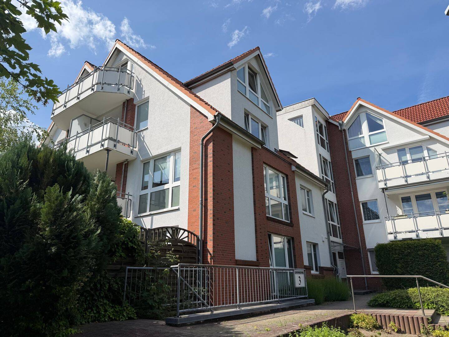 Großzügige 2-Zi-Maisonette-Whg mit TG – Exklusives Wohn(l)gefühl auf 2 Ebenen in Schenefeld, 22869 Schenefeld