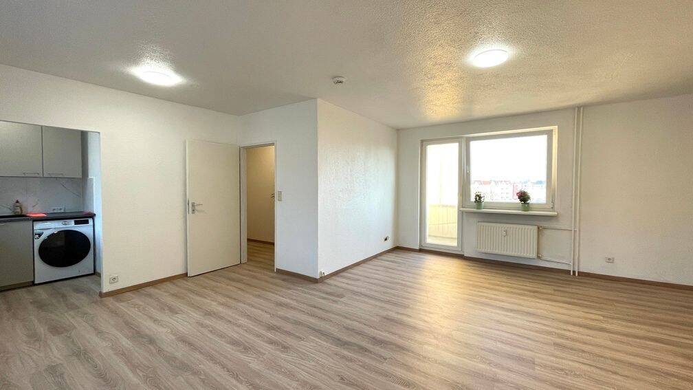 Renovierte 1-Zimmer-Eigentumswohnung mit Stellplatz – Stilvoll wohnen, nachhaltig investieren, 13581 Berlin (Spandau)