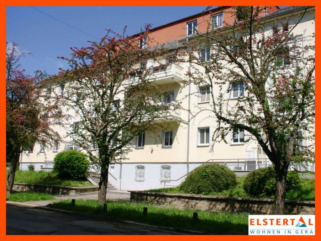 Gemütliche Altbauwohnung in grüner Lage! Küche mit Fenster // Bad mit Wanne // Balkon!, 7546 Gera