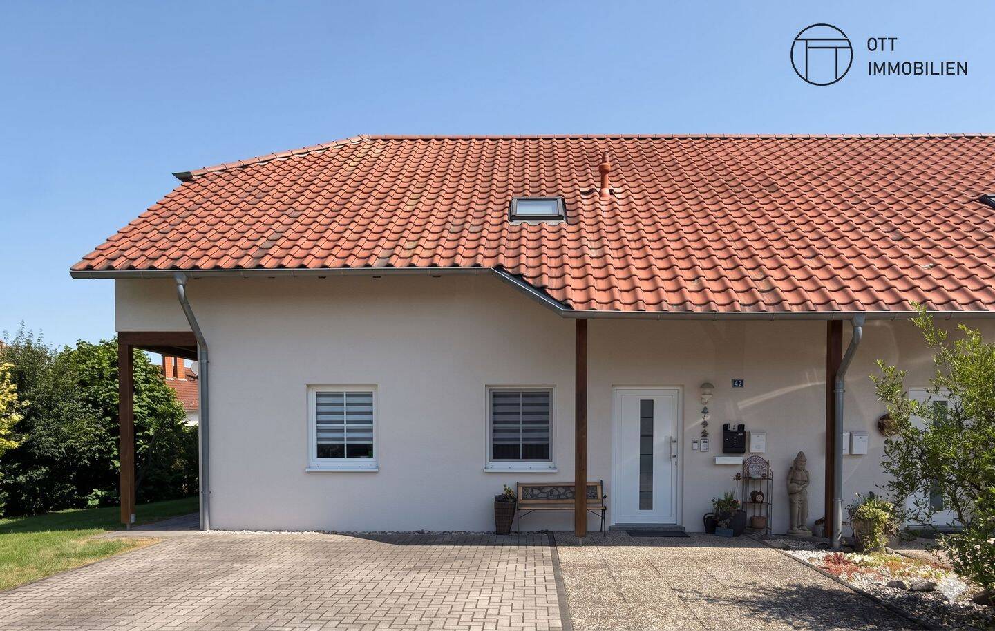 Lichtdurchflutete 2-Zimmer-Dachgeschosswohnung mit Loggia in Wadern, 66687 Wadern