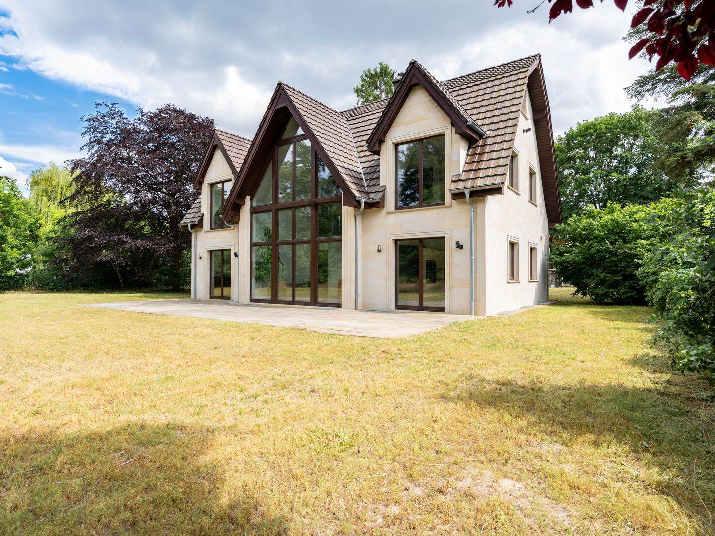 Exklusive Luxus-Villa in Kleinmachnow: 12 Zimmer auf 2.200 m² Grundstück, Spa & Design-Ausstattung, 14532 Kleinmachnow