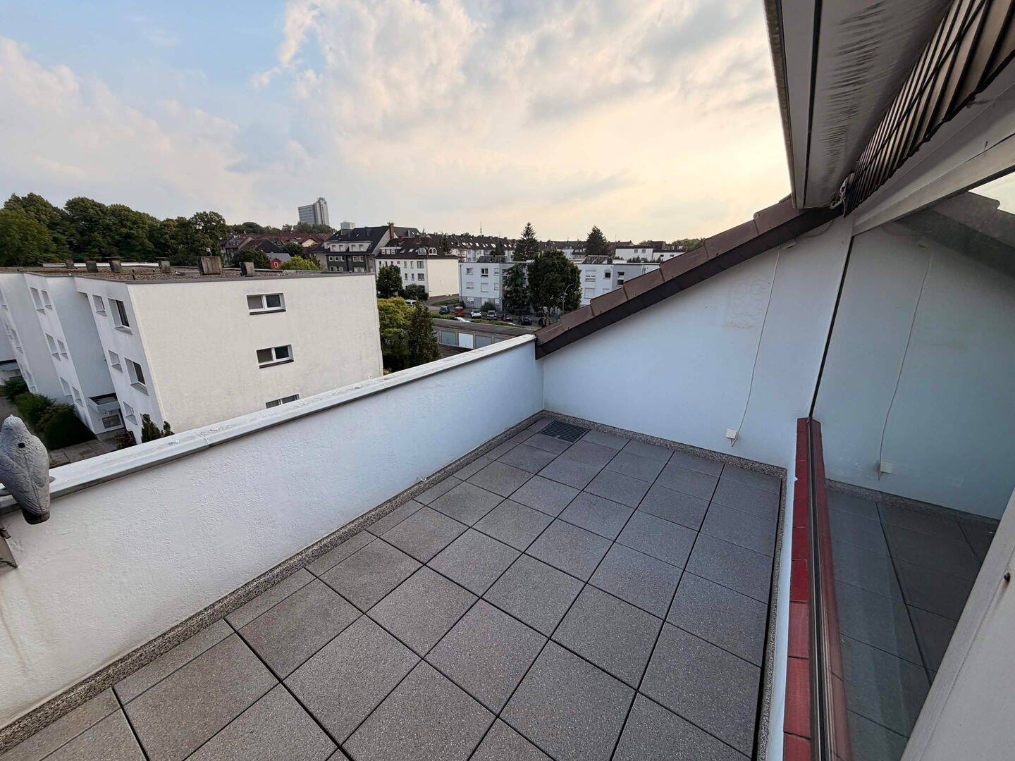 Großzügige 106-m²-Wohnung mit zwei Loggien und Garage in Dortmund, 44143 Dortmund (Brackel Körne Mitte Schüren Wambel)
