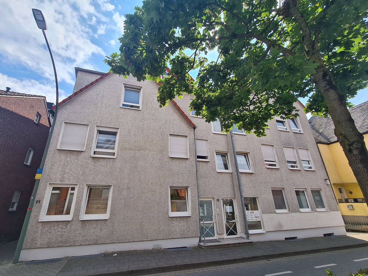Ahlener Innenstadt, eine großzügige, hochwertige Erdgeschosswohnung mit Garten und zwei Tiefgaragenstellplätzen., 59227 Ahlen