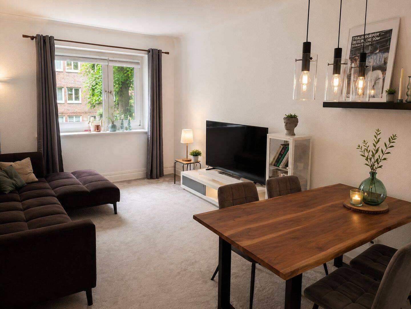 Charmante 2,5-Zimmer-Wohnung mit Balkon & begehbarem Kleiderschrank in Hamburg-Winterhude | Möbliert | Einzug ab 01.08.2026, 22303 Hamburg (Hamburg-Nord Barmbek-Nord Winterhude)