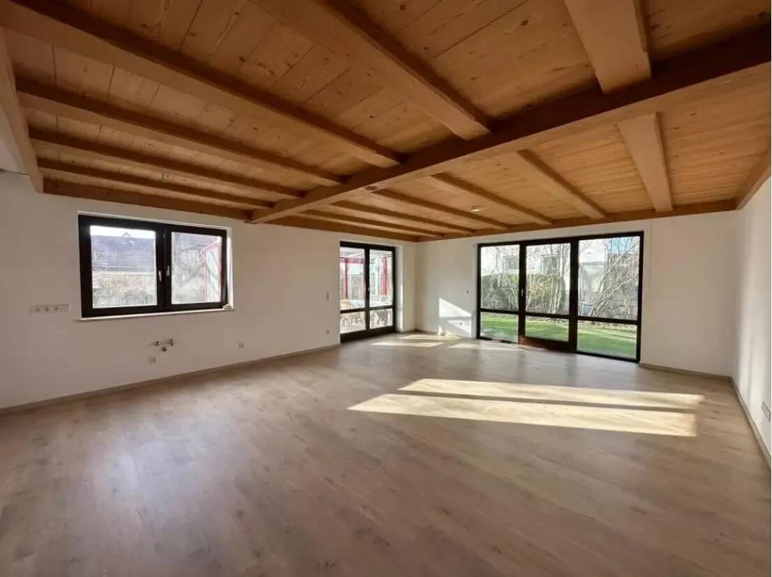 Großzügige 4‑Zimmer‑Wohnung mit Garten in Röhrmoos, 85244 Röhrmoos