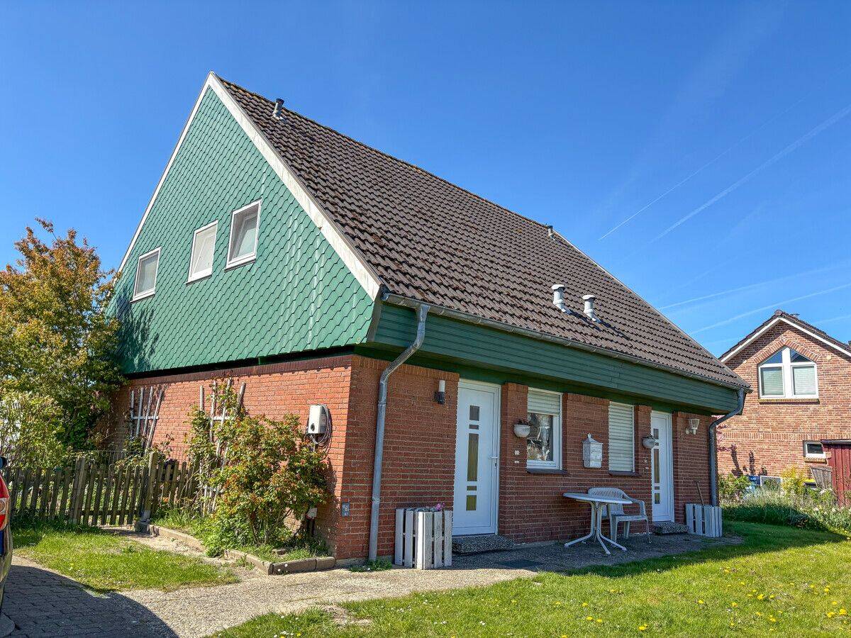 Doppelhaus mit zusätzlichem Grundstück in attraktiver Nordseelage, 25718 Friedrichskoog