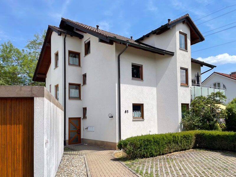 Helle Zwei-Zimmer-Wohnung mit Kfz-Stellplatz, 78647 Trossingen