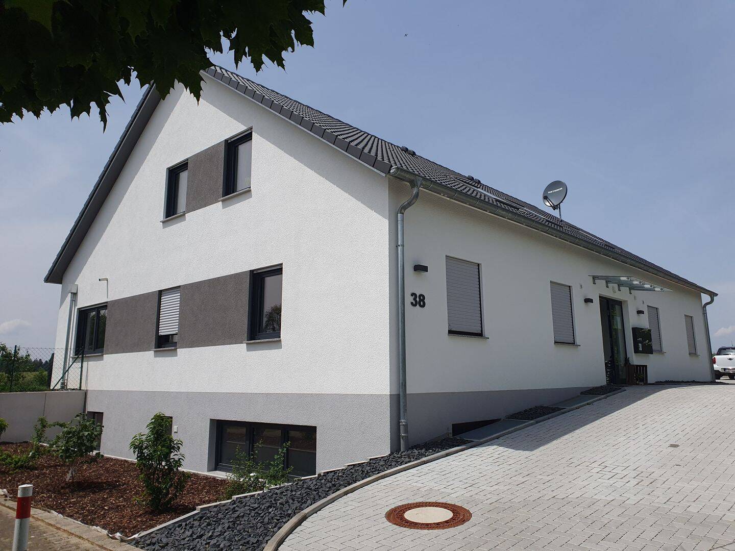 Exklusive Dachgeschosswohnung: Wohntraum mit Panoramablick in Nagold-Hochdorf, 72202 Nagold