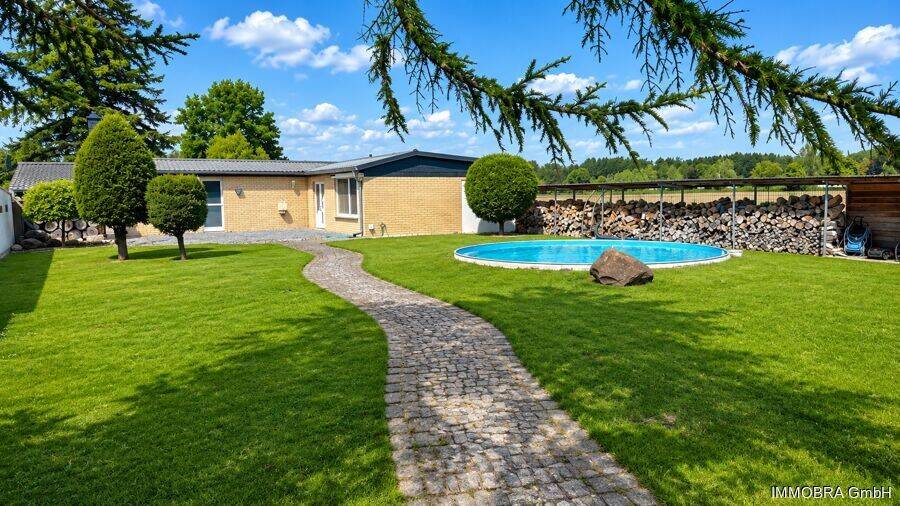 Exklusives Erholungsgrundstück mit Bungalow, Pool und traumhafter Sonnenterrasse in der Mötzower Vorstadt, 14776 Brandenburg an der Havel