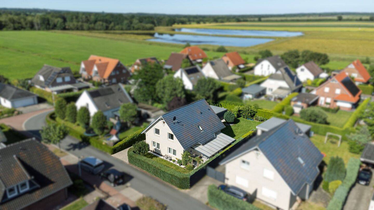 Ankommen, auspacken, genießen – Wohnen auf höchstem Niveau. Haus in gepflegtem Top-Zustand, 26188 Edewecht