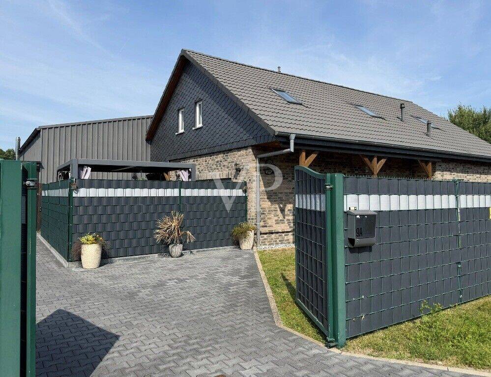**Modernes Einfamilienhaus mit Einliegerwohnung und Warmhalle in Adelheidsdorf**, 29352 Adelheidsdorf