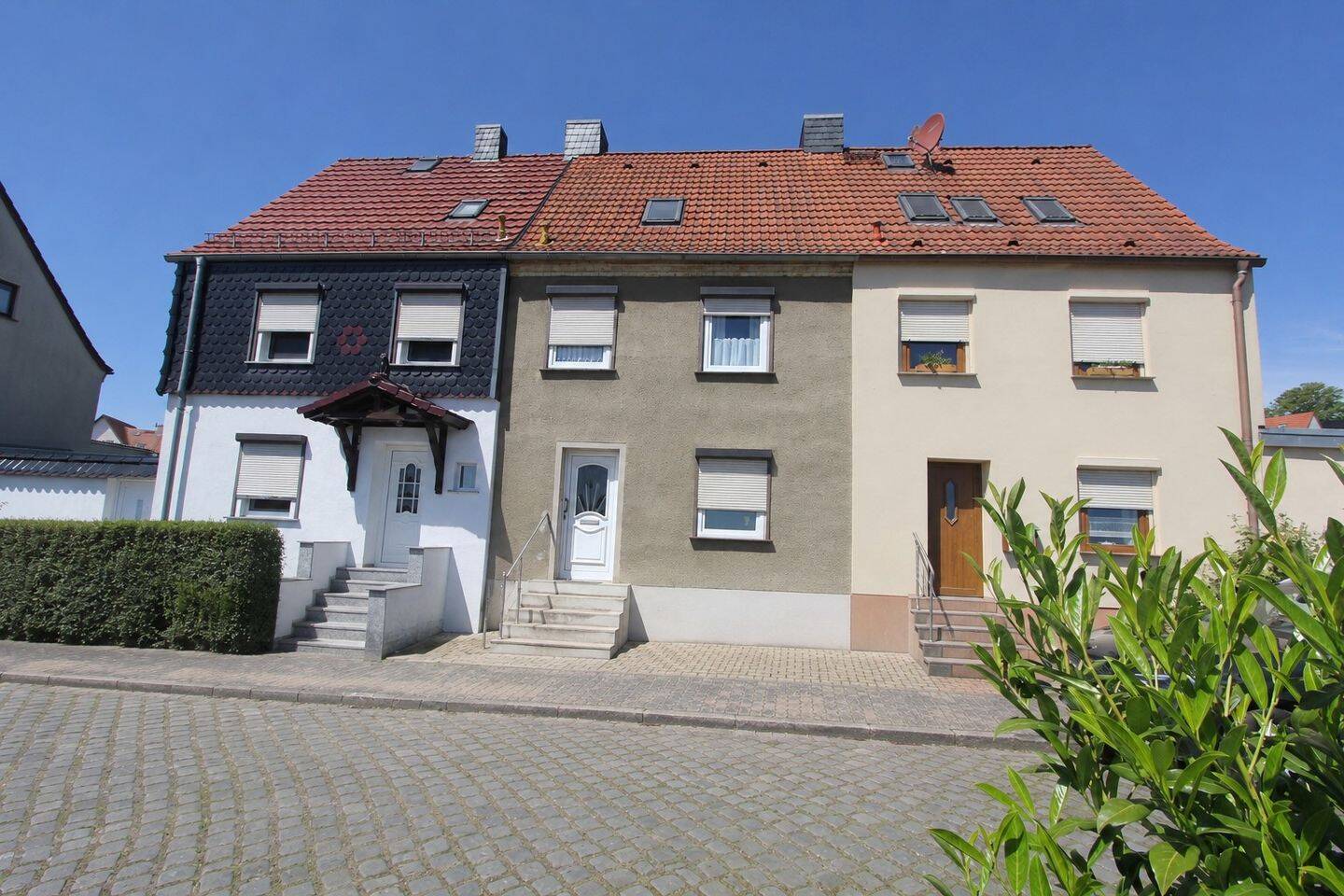 Wohnen mit Ausblick – Gepflegtes Reihenmittelhaus in attraktiver Hanglage von Lutherstadt Eisleben, 6295 Eisleben